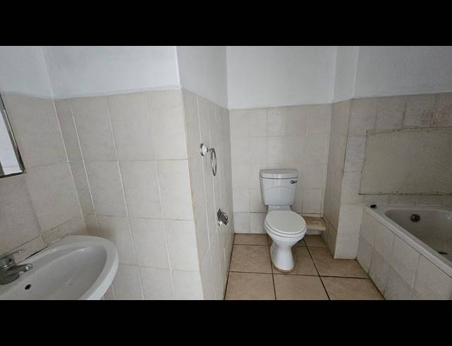 2 BEDROOM APARTMENT FOR SALE IN EMPANGENI CENTRAL